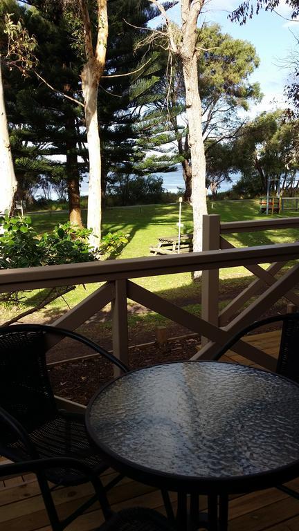 Lilacs Waterfront & Holiday park